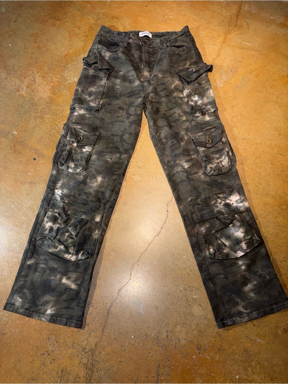 Aphrodite Women's Black & Gray Camouflage Tie-Dye Cargo Pants